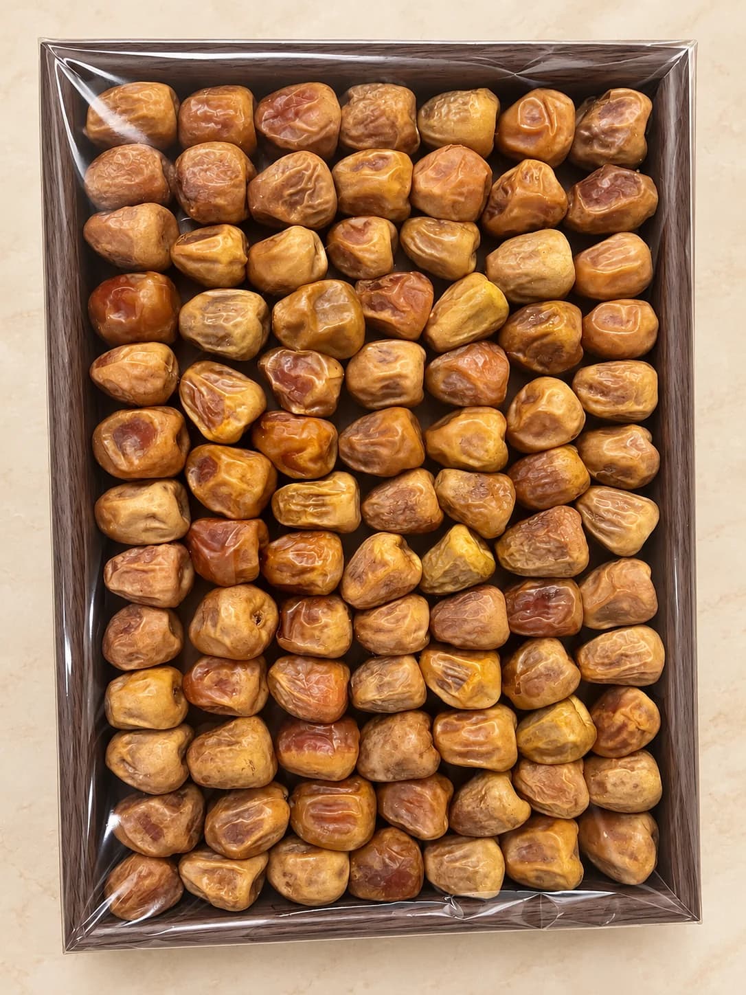 صينية وسط مغلفة، من الأعلى